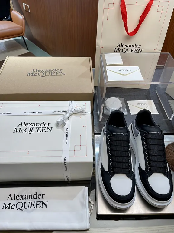 Alexander McQueen Shoe 